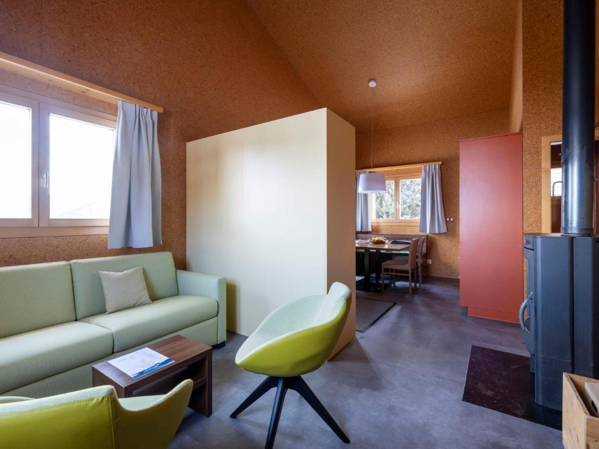 Holiday Home Komfort Aclas Maiensaess Resort-1 By Interhome Urmein Esterno foto