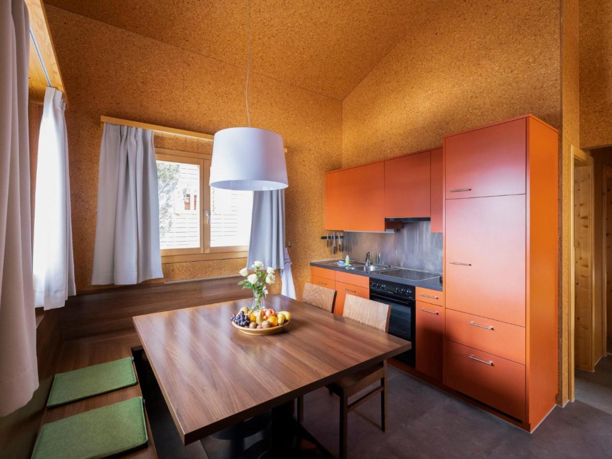 Holiday Home Komfort Aclas Maiensaess Resort-1 By Interhome Urmein Esterno foto